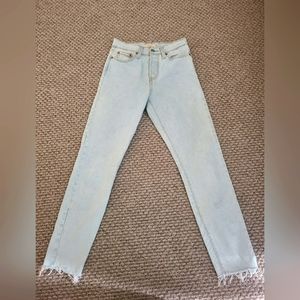 LEVIS SIZE 25 wedgie style (length 28") light wash